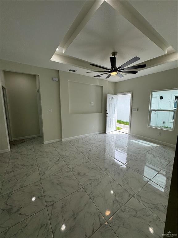 Foto del edificio - 5808 Notre Dame Ave