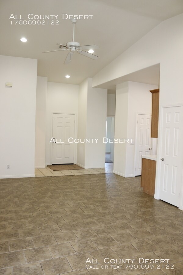 Building Photo - 78923 Ave 42