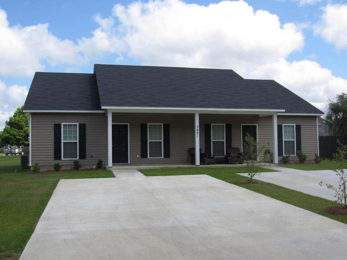Primary Photo - 3487 Studstill Rd