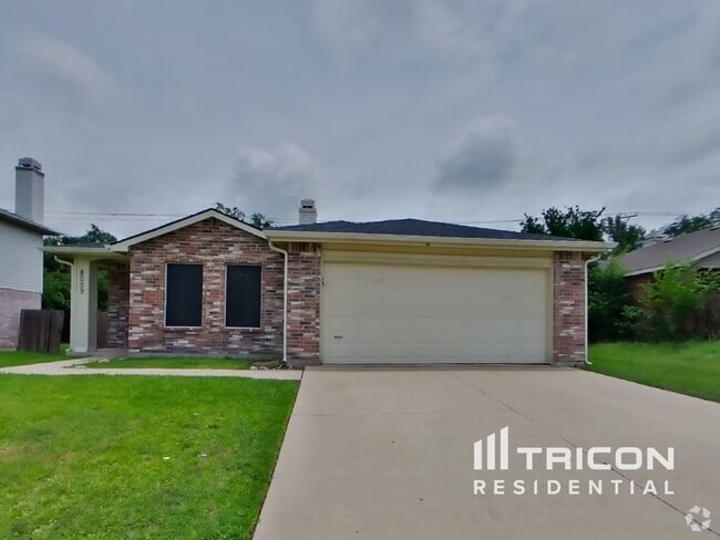 Building Photo - 8009 Mosstree Dr
