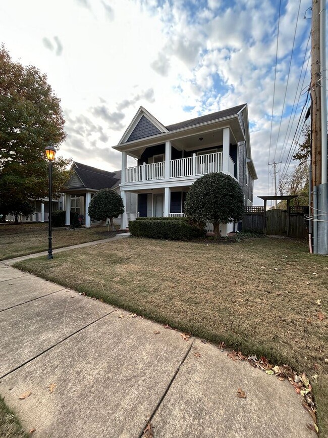Foto del edificio - Charming Island Home with plenty of living space! Pets are owner's approval, fees apply. Owner wi...