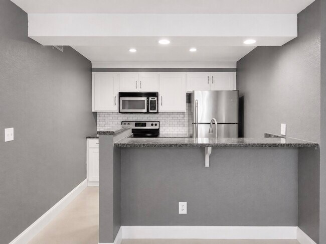 Photo - 915 NW 7th St (Oklahoma City, OK) Townhome