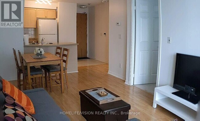 Photo du bâtiment - 5508-5508 Yonge St