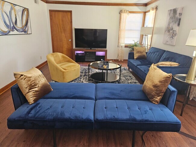 Foto del edificio - 1857 E Holmes Rd