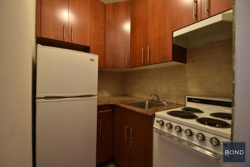 Building Photo - 207 E 27th St