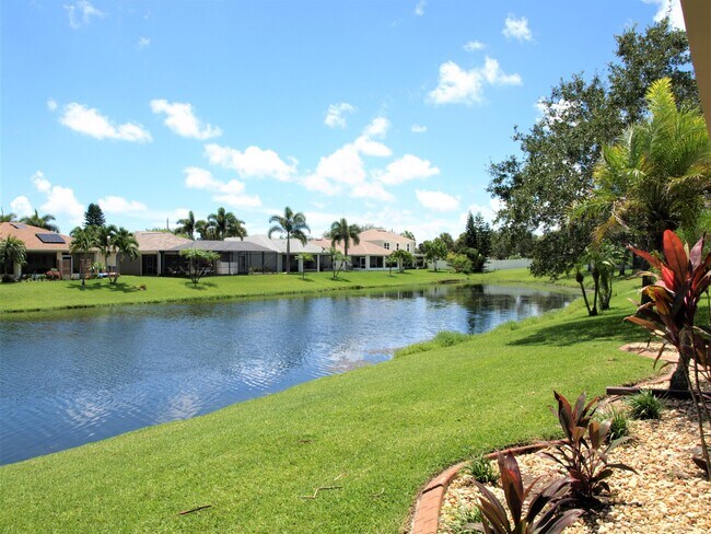 Foto del edificio - 1281 Berryhill Dr