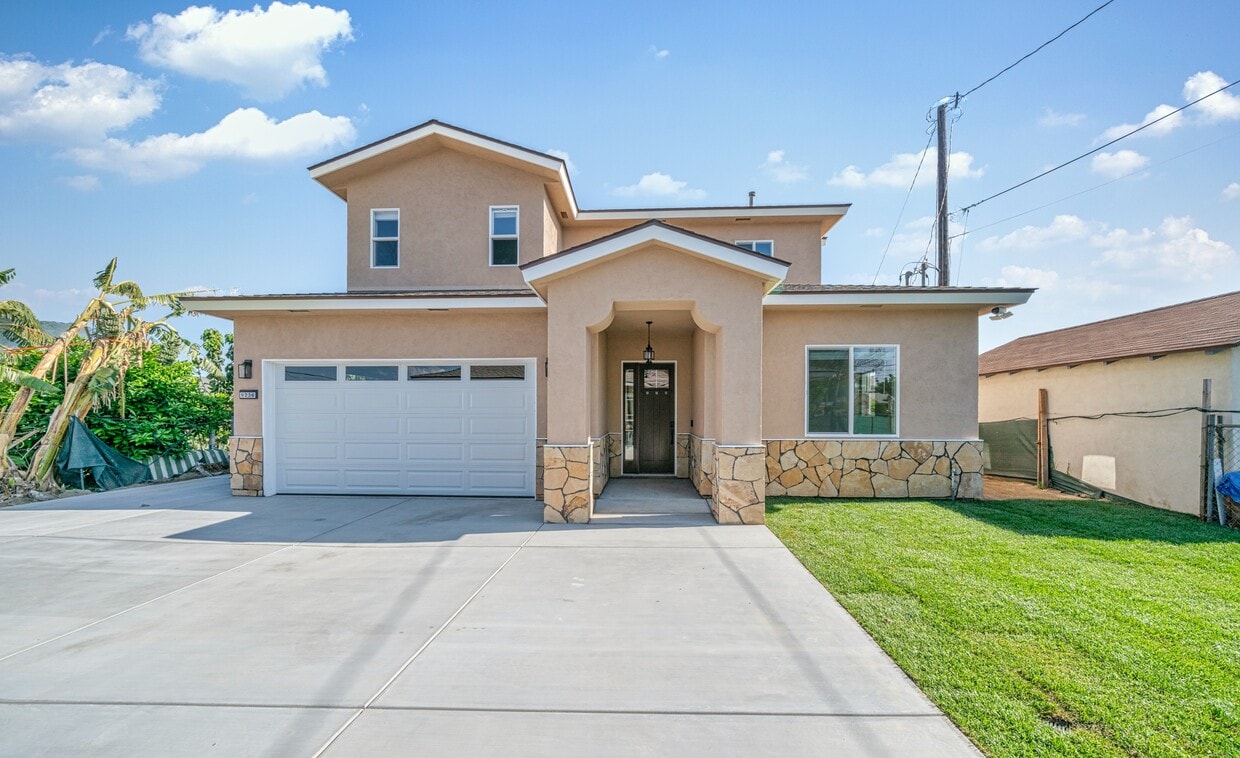 Foto principal - 9236 Pitkin St