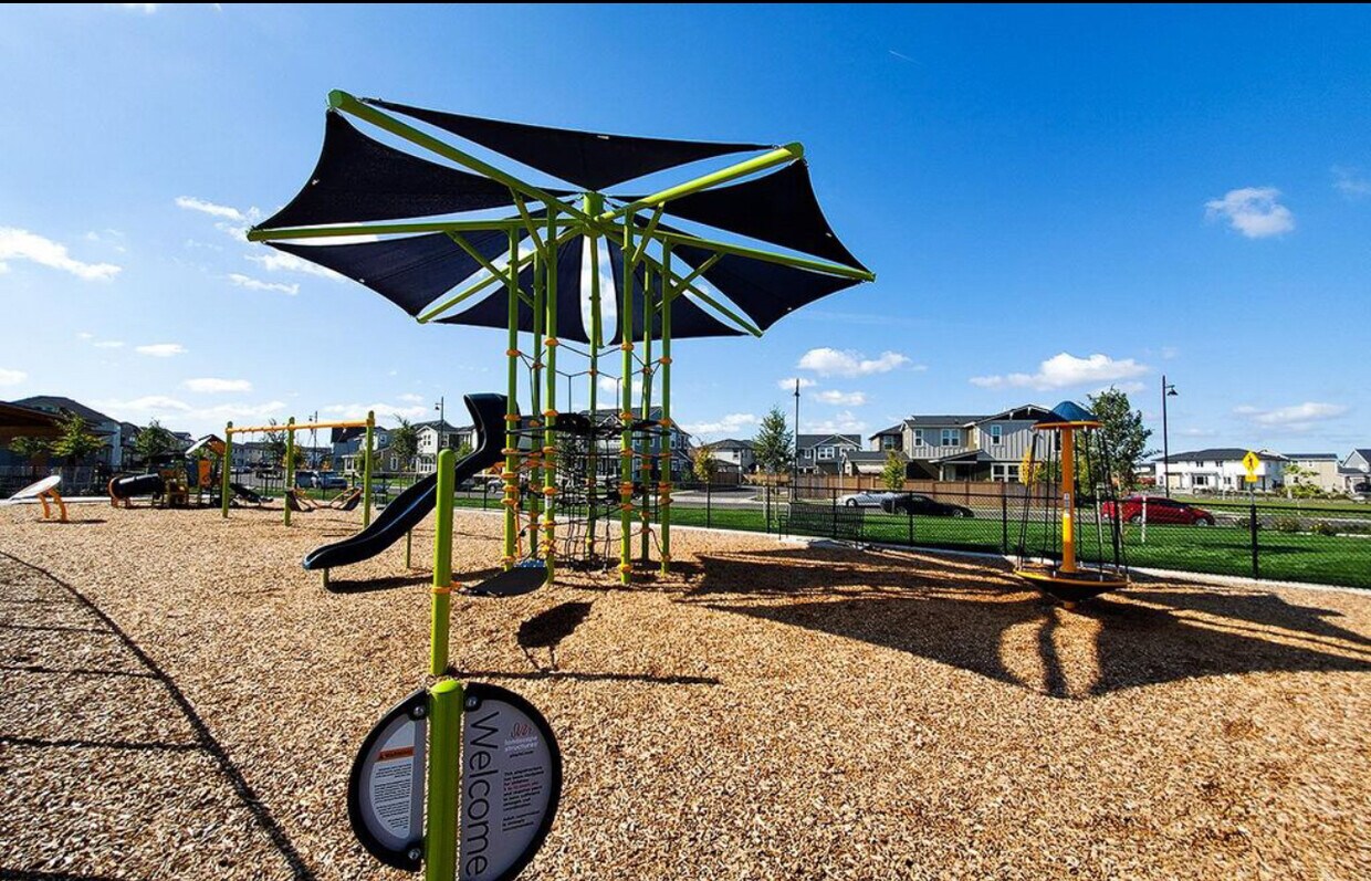 Building Photo - 7635 SE Roaring Ln