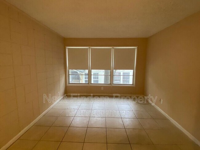 Building Photo - 1318 Sydney Pl