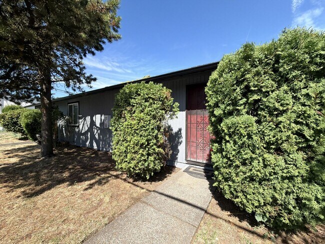 Foto del edificio - 5921 SE 83rd Ave