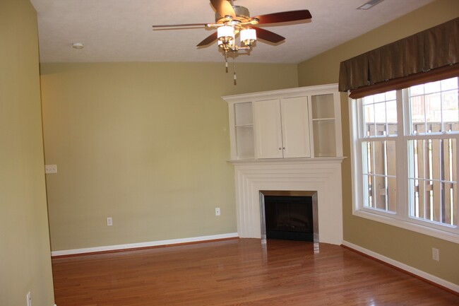 Foto del edificio - Townhouse for Rent in Taylor Springs