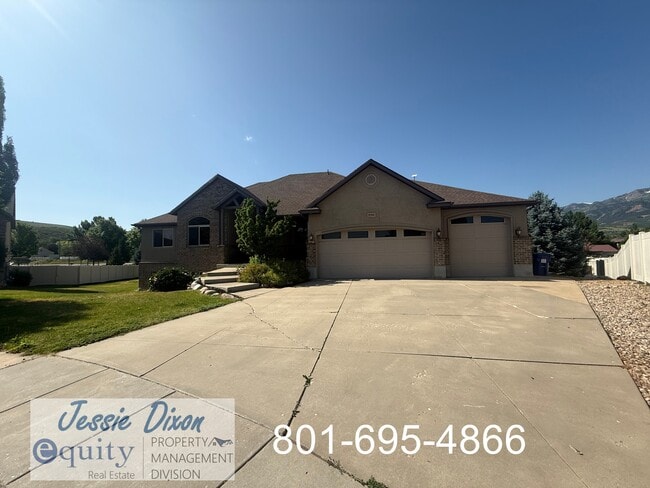 Building Photo - 5725 Brook Cir