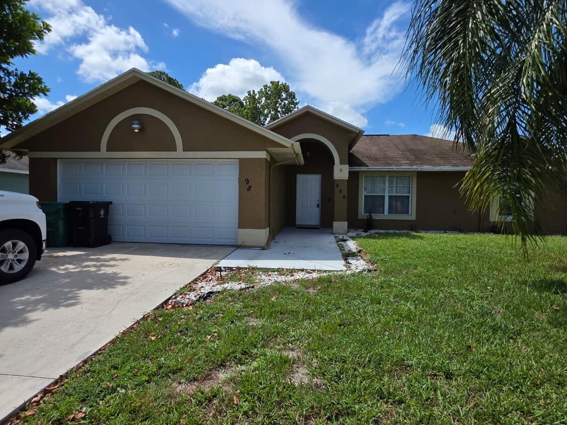 Foto principal - 986 SW N Globe Ave