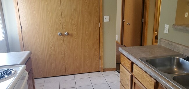 Building Photo - 3604-3606 Zinnia