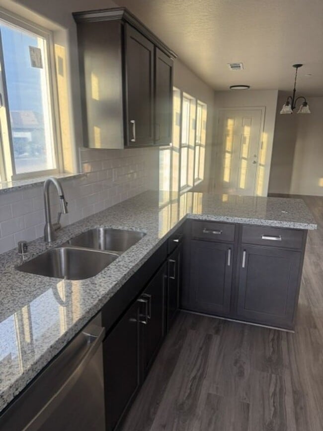 Foto del edificio - 2395 Oakmont Cir