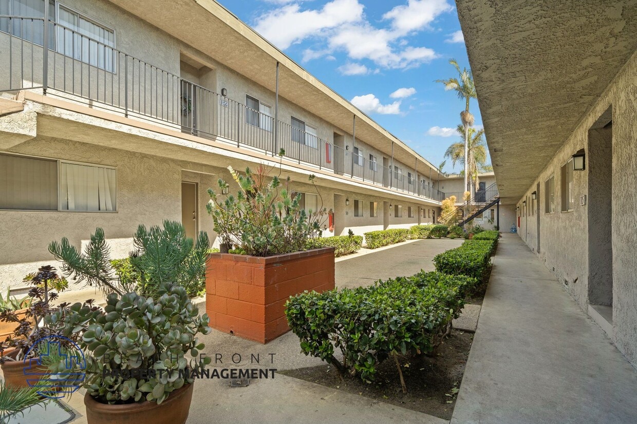 Primary Photo - 1261-1281 Rosecrans Ave.