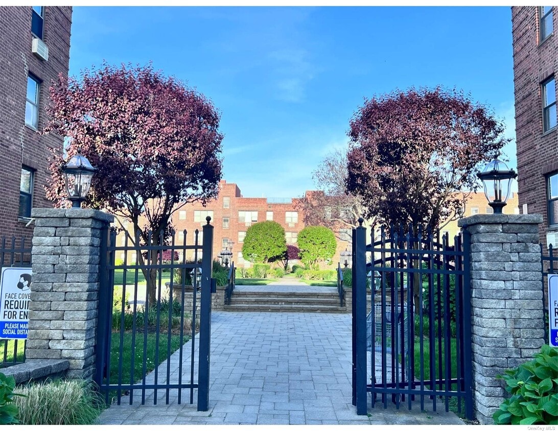 1 Jefferson Ave Unit K6, Rockville Centre, NY 11570 Condo for Rent in