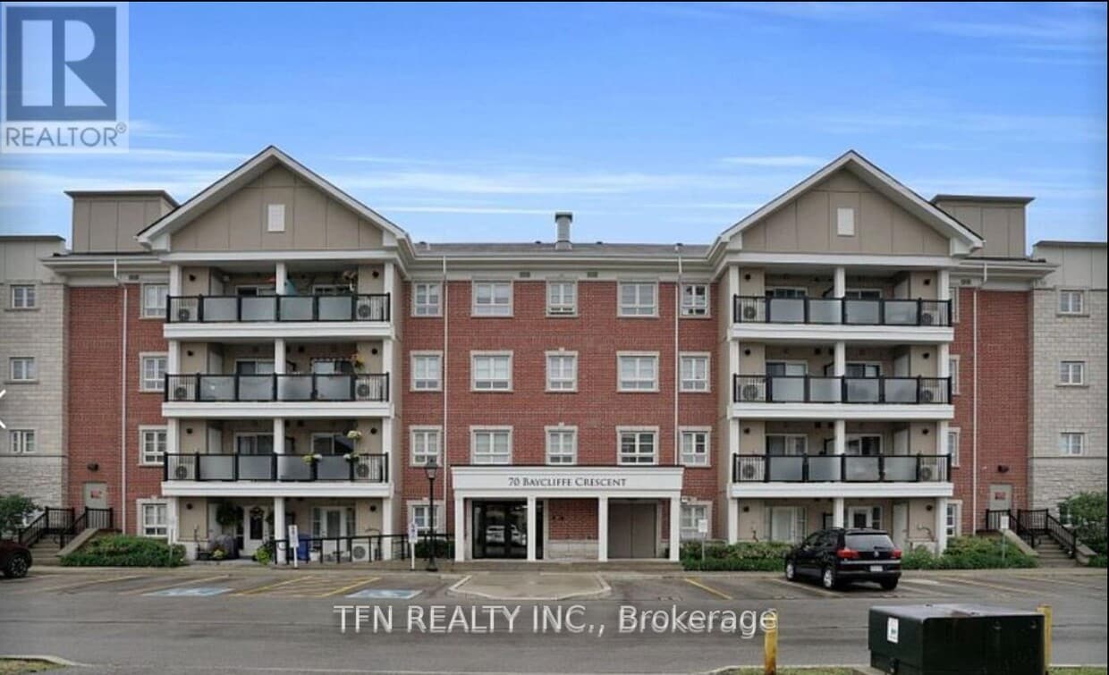 Primary Photo - 70 Baycliffe Cres