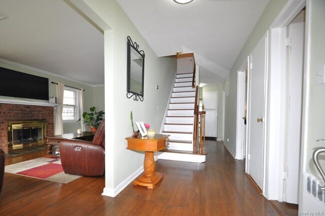 Building Photo - 112 Holmes Ave