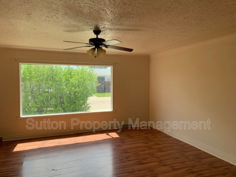 Primary Photo - 10120-10103 103 Ave