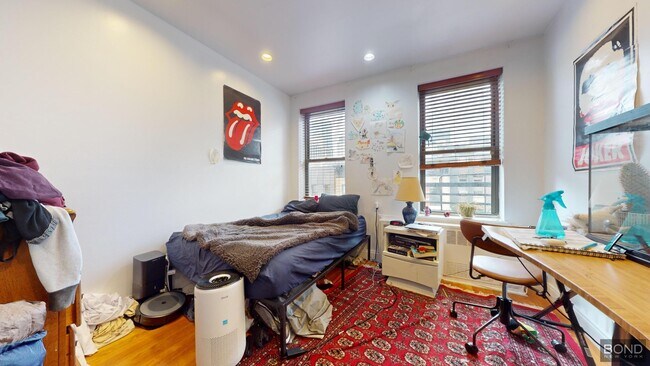 Foto del edificio - 246 W 22nd St