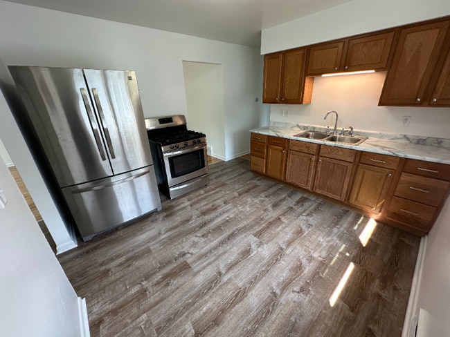 5862-5864 N 63rd St Unit 5864, Milwaukee, WI 53218 | Apartments.com