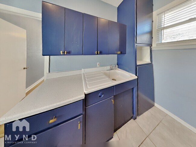 Foto del edificio - 4624 Junius St