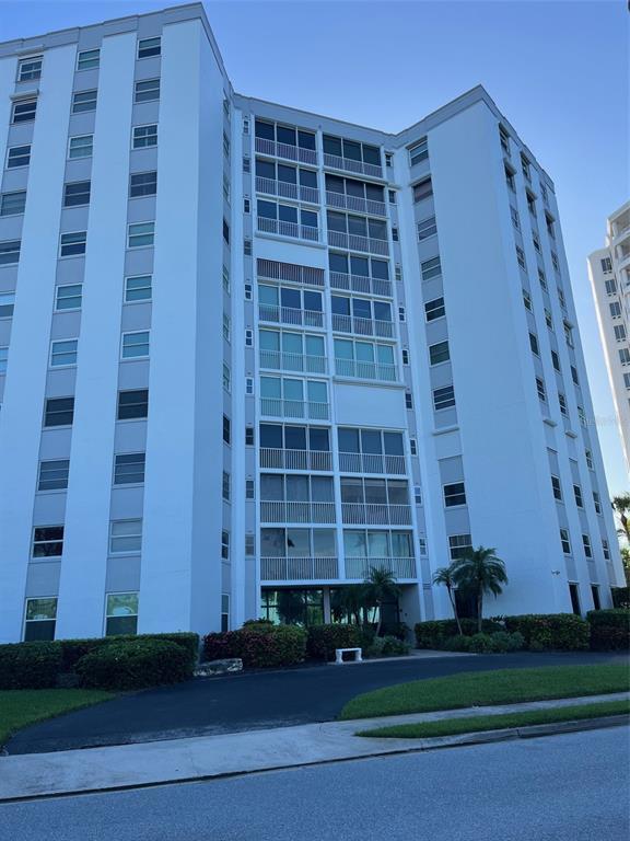Building Photo - 435 S Gulfstream Ave
