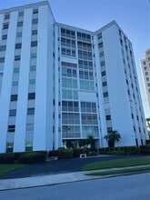 Building Photo - 435 S Gulfstream Ave
