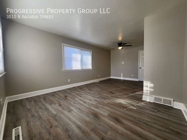Building Photo - 3010 N Arcadia St