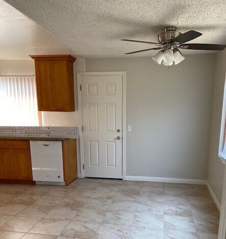 Kitchen / Dining Area - 2610 Florida St