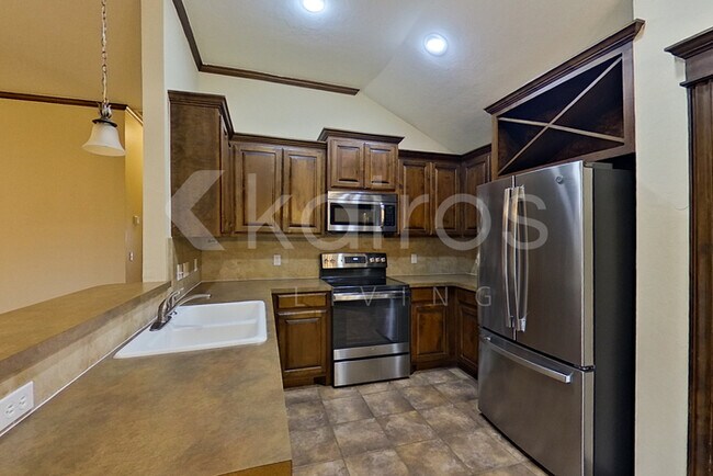 Foto del edificio - 4920 NW 164th Terrace