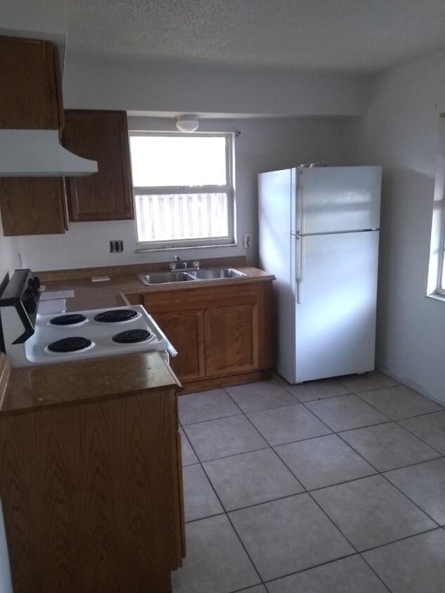 Foto principal - 1010 Lake Palms Dr