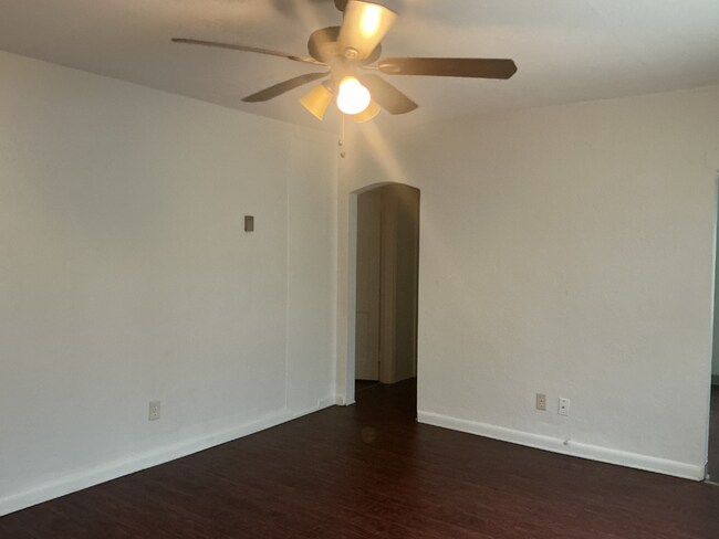 Foto del edificio - 2-Bedroom / 1-Bath Home for Rent- $1150