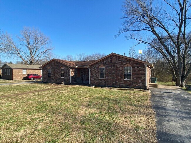 Building Photo - 135 Quita Cir