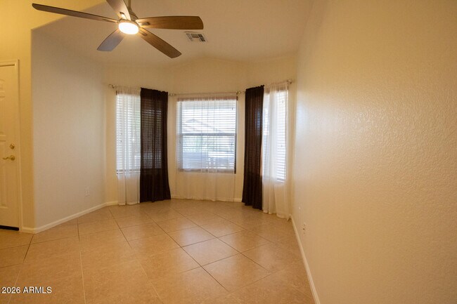 Foto del edificio - 29223 N 22nd Ln