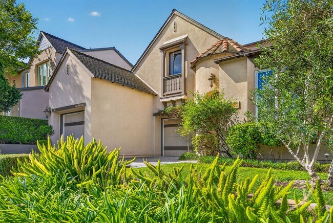 Foto del edificio - Elegant Summer Rental in Carmel Valley | Fully Furnished