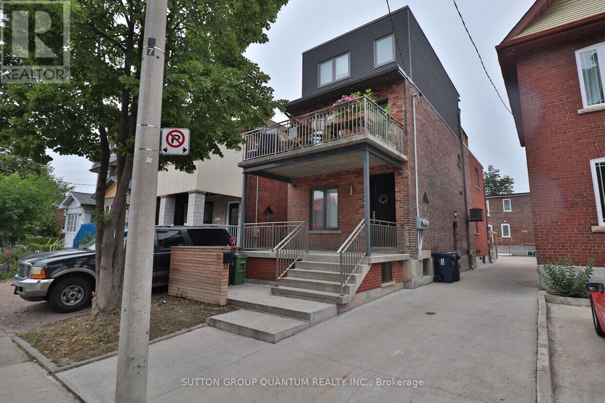 Primary Photo - 35 Cloverdale Rd