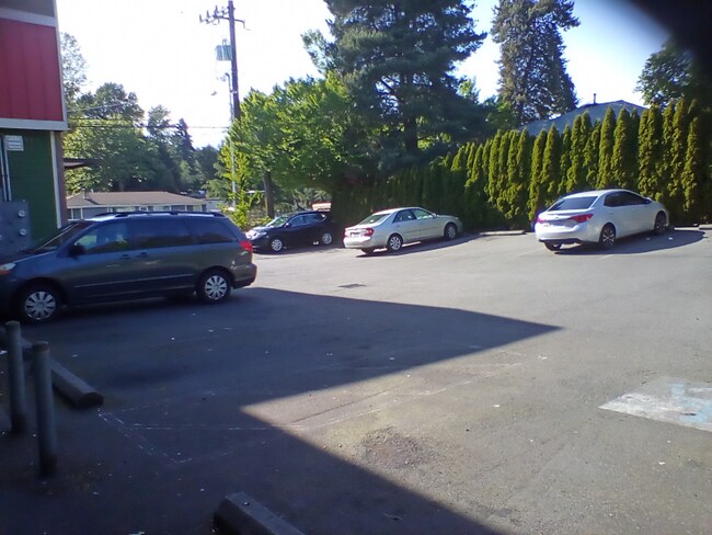 Foto del edificio - 12910 E Marginal Wy S
