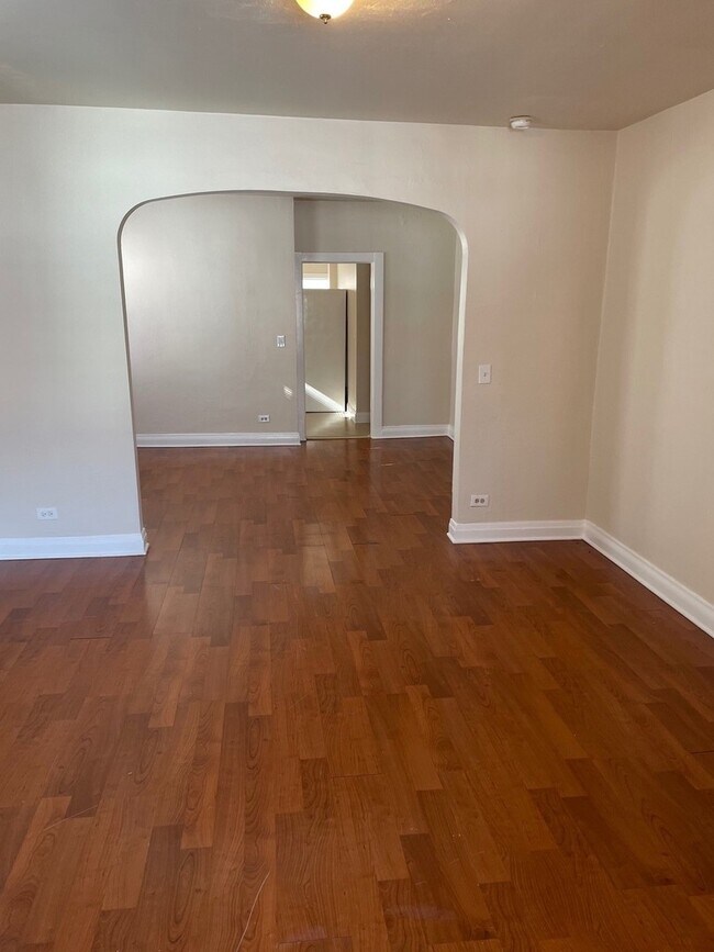 Foto del edificio - 2122 Grove Ave