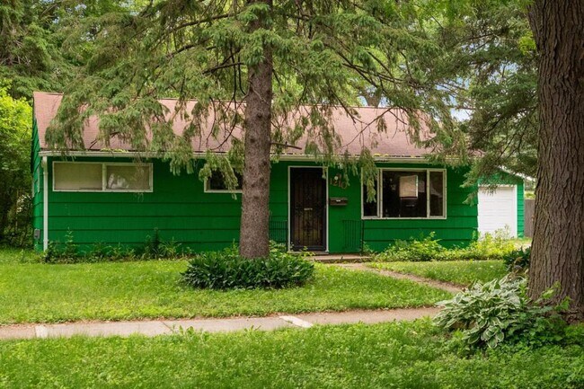 Foto del edificio - 1210 Blaine Dr