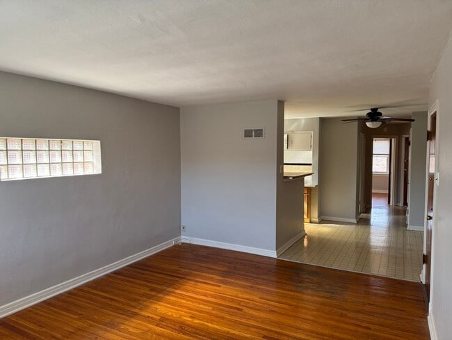 Building Photo - 4519 Jamieson Ave