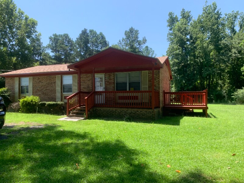 1913 E 7 Pines St, Darlington, SC 29532 House Rental in Darlington