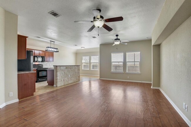 Building Photo - 507 Teron Dr