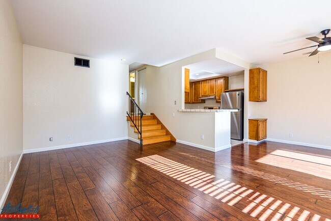 Foto del edificio - Lovely Condo | Central A/C | Garage