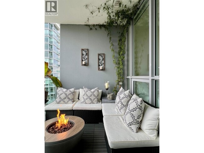 Building Photo - 1675 Lions Gate Ln