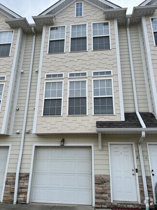 Building Photo - 30056 Euclid Ave