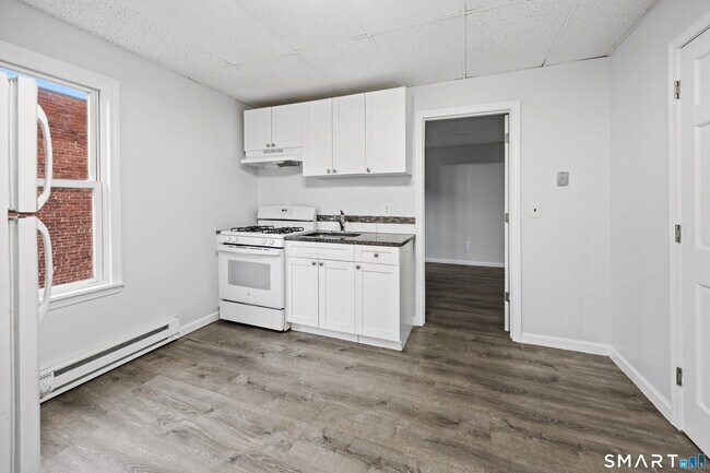 Foto del edificio - 70 Center St