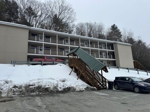 Building Photo - 4 Butternut Ln