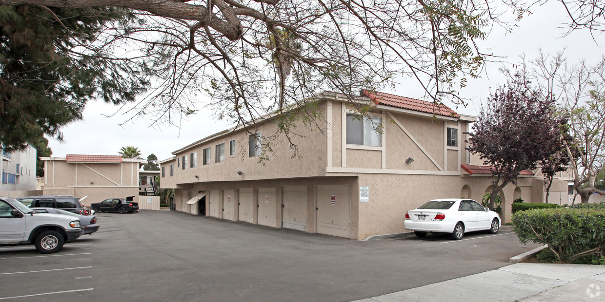 Parking - Grove Meadow
